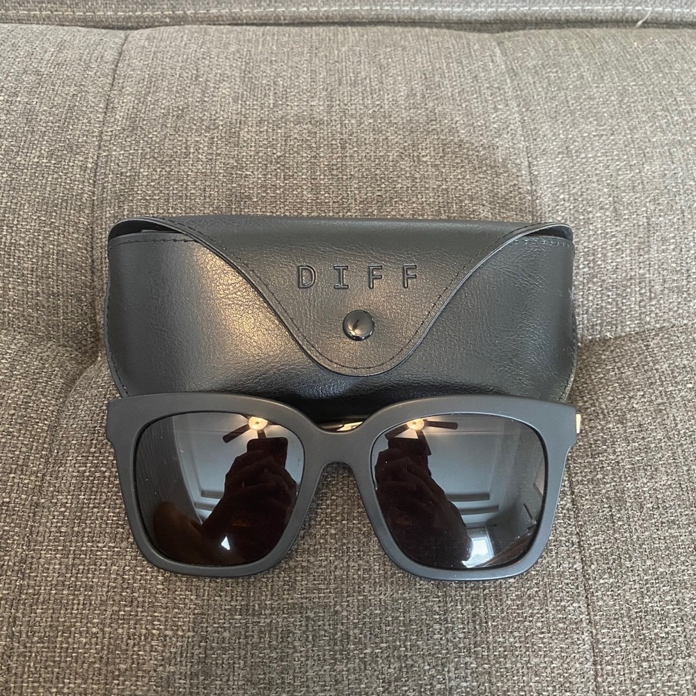 Diff Bella Sunglasses